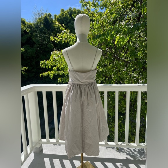 H&M light gray dress with pockets - Picture 13 of 14